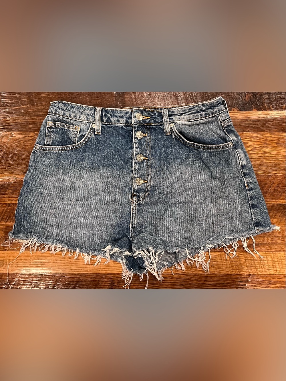 Forever 21 Womens Denim Button Fly Distresses Cutoff Shorts, Size 30
